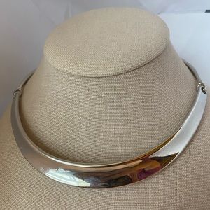 Silver tone necklace